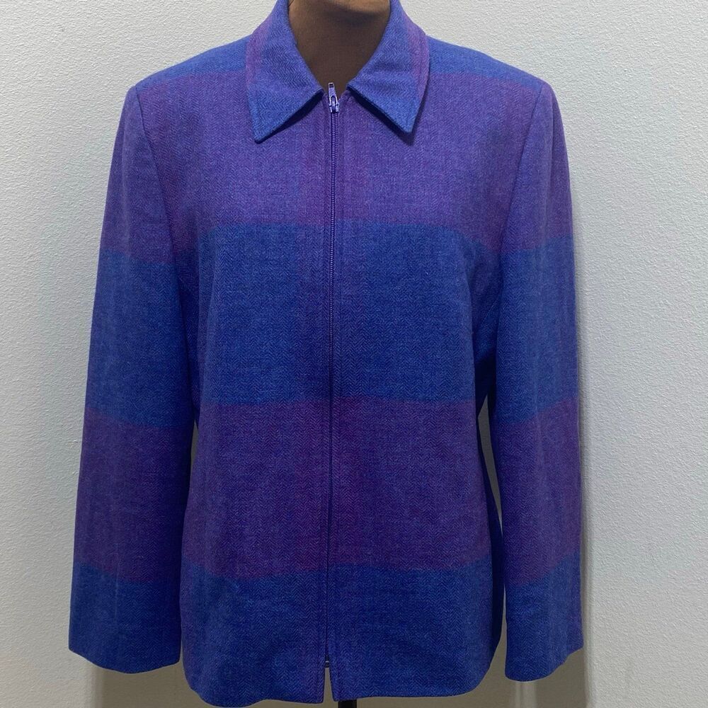 Triona Design Donegal Handwoven Ireland
Wool Full Zipper Jacket Size 16